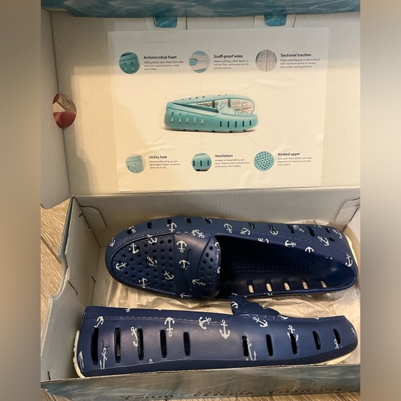 Floafers Posh Driver loafers in the Navy Anchor pattern - Picture 9 of 9